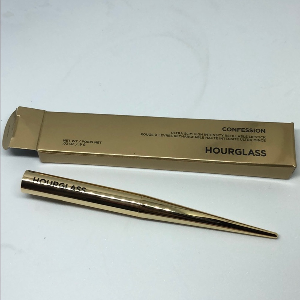 Hourglass Confession Lipstick in “Secretly”